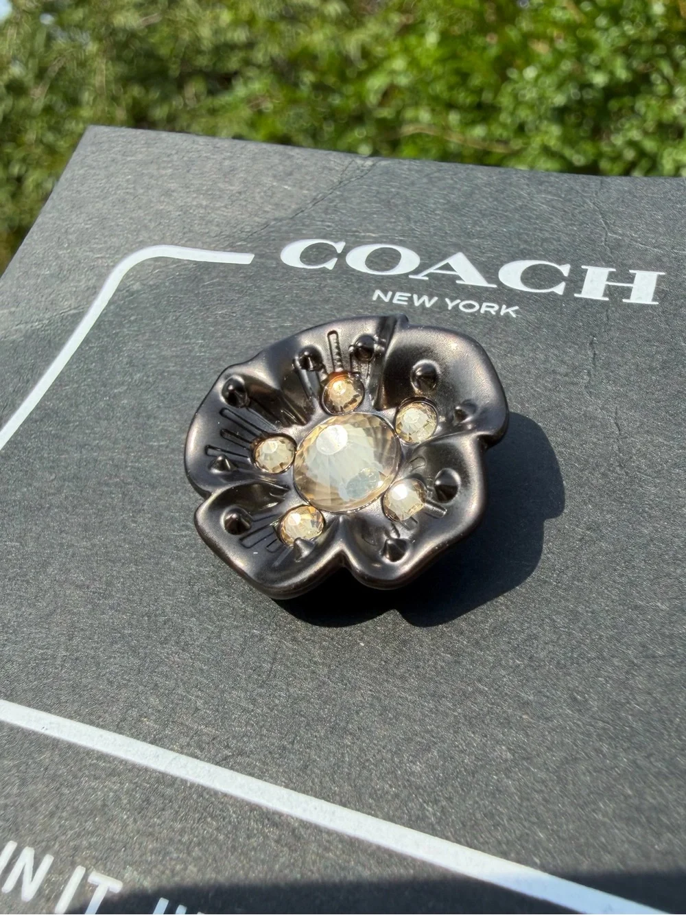 NWT Coach Tea Rose Black Crystal Flower Pin Brooch 31193G